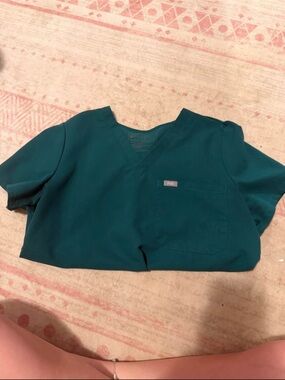Figs Short Sleeve Medical Top in Teal Green